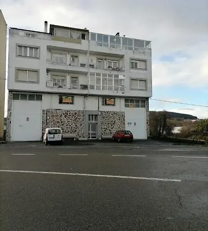 Piso Sarria Homestay